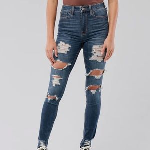 hollister distressed skinny jeans